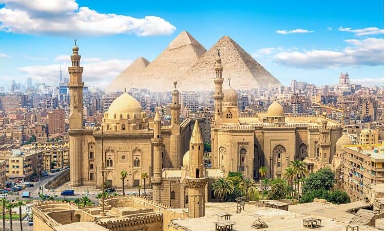 اهرامات الجيزة في مصر
